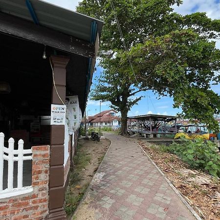 Roomstay By Abe Cottage Kampung Kuala Besut Exterior foto
