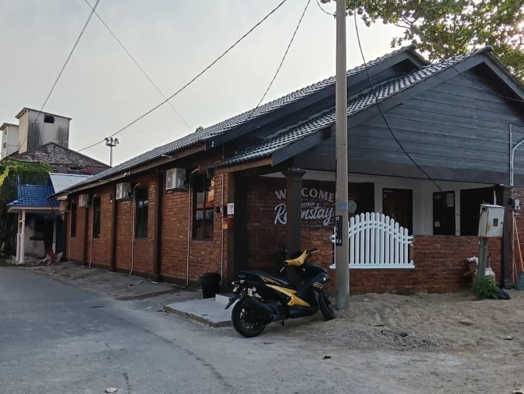 Roomstay By Abe Cottage Kampung Kuala Besut Exterior foto